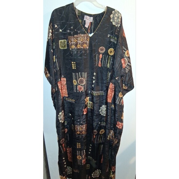 NWT Nile Fashions Black Geometric Short Sleeve V-neck Long Dress Sz OSFM - Picture 1 of 3